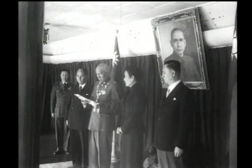 蔣（中正）總統接受瓜地馬拉贈勛